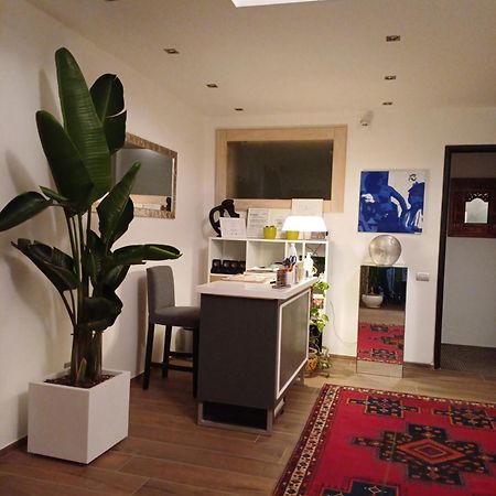 伊多梅纽斯63住宿加早餐酒店 莱切 外观 照片