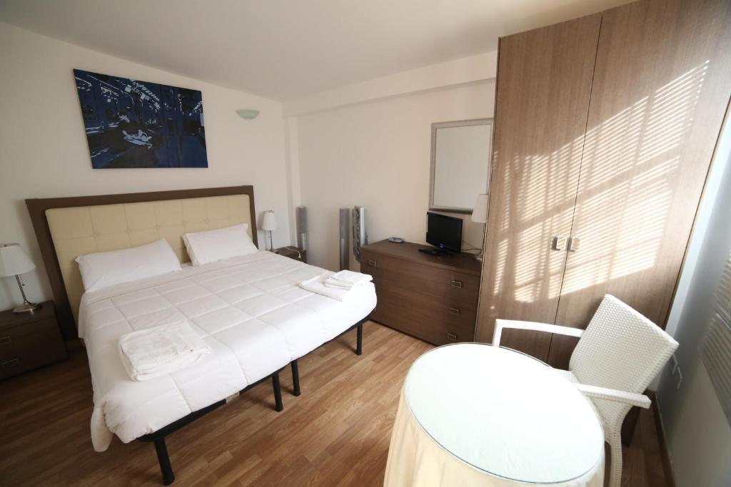 伊多梅纽斯63住宿加早餐酒店 莱切 外观 照片